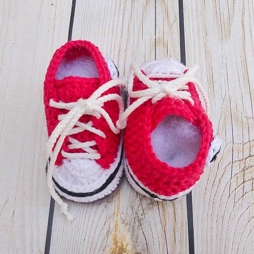 Converse crochet hotsell baby booties