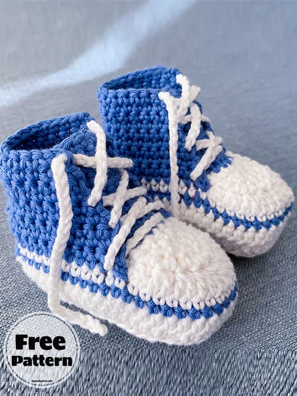 Converse crochet hot sale baby booties