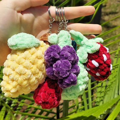5-different-fruits-crochet-keychain-free-patterns