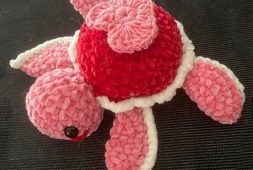 pink-heart-crochet-sea-turtle-free-pattern