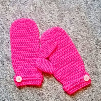 pink-love-free-mitten-crochet-pattern