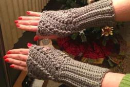 twist-crochet-easy-fingerless-gloves-pattern-free