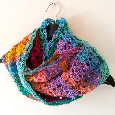 free-lacy-crochet-infinity-scarf-pattern