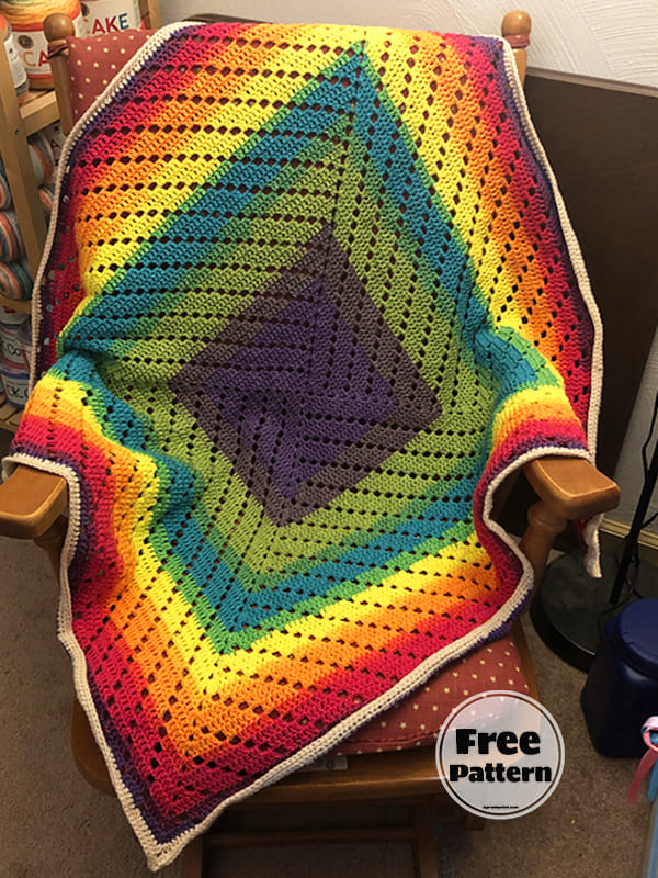 Direction Lines Free Crochet Blanket With Squares