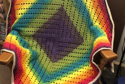 direction-lines-free-crochet-blanket-with-squares