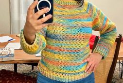 multicolored-crochet-raglan-sweater-free-pattern