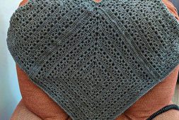 tulip-free-crocheted-poncho-pattern