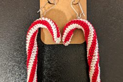 free-candy-cane-crochet-christmas-earrings-pattern