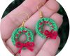 free-crochet-christmas-wreath-earrings-pattern